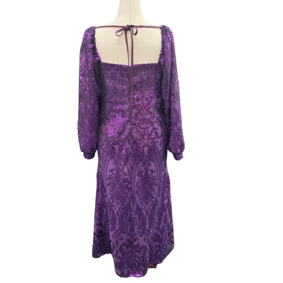 NWT Long Sleeved Patterned Sequin Gown in Purple - Picture 11 of 11